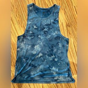 Lululemon size L tank top